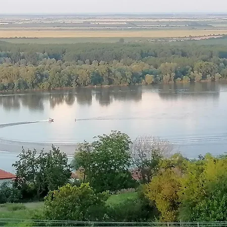 House 33 Stari Slankamen