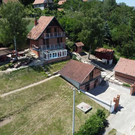 House 33 * Stari Slankamen