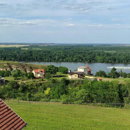 House 33 * Stari Slankamen