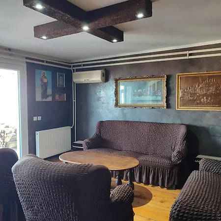 House 33 * Stari Slankamen