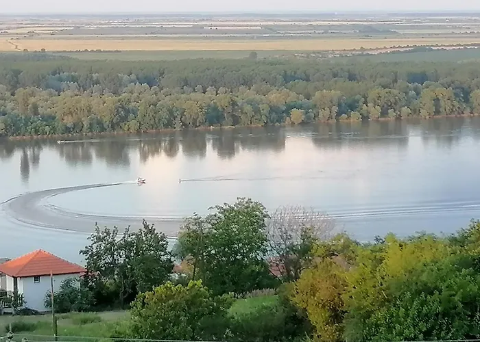 House 33 Stari Slankamen