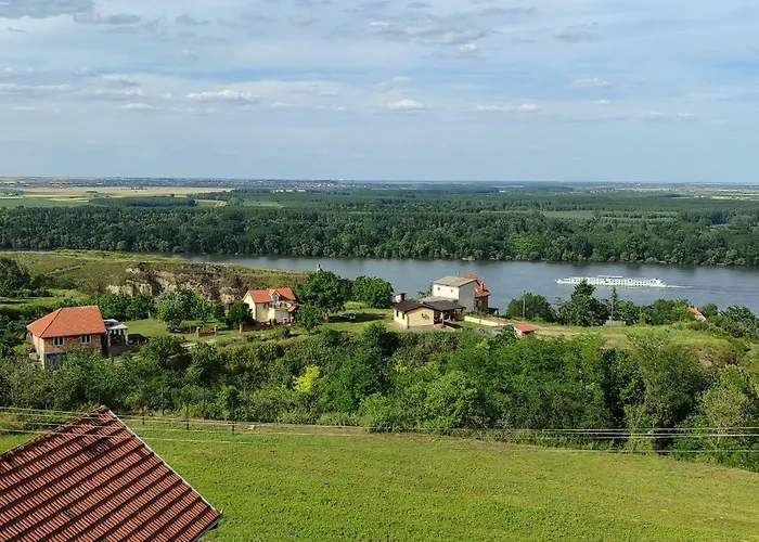 House 33 * Stari Slankamen