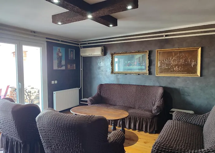 House 33 * Stari Slankamen